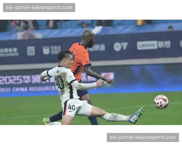 争议瞬间：佛罗伦萨进球被吹，VAR维持越位原判