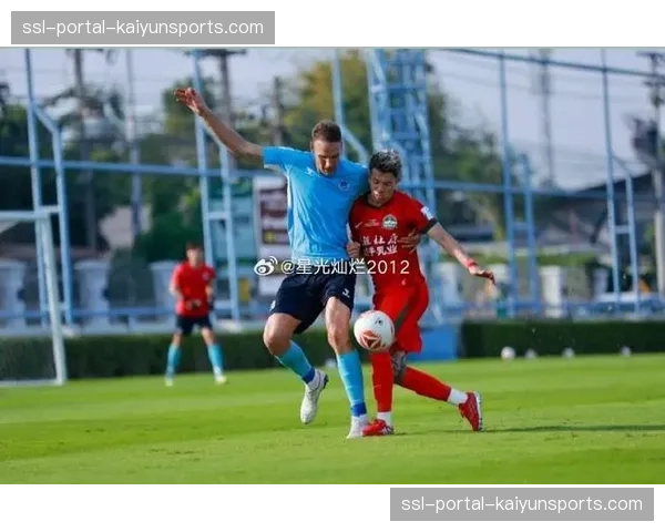 【2026年4月中超联赛·赛中·观察河南队VS深圳队，比赛因现场激光笔照射球员面部两度中断